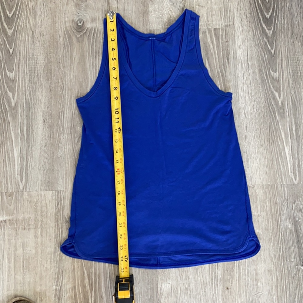 Lululemon Tank - Picture 5 of 6